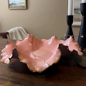 Kintsugi Style Blossom Bowl: Handcrafted Porcelain Keepsake Dish