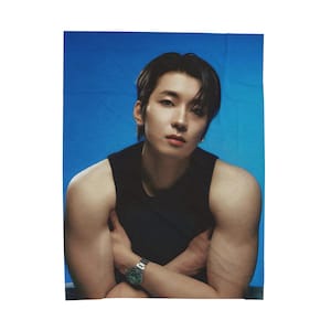 Wonwoo Biceps Blanket, Seventeen Kpop Blanket, Seventeen Follow Again, Seventeen Spill the Feels, Seventeen World tour
