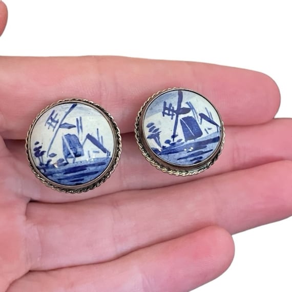 Royal Delft Vintage Blue and White Screw Back Earr