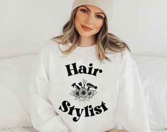 Friseur Sweatshirt, Geschenk für Friseur, Cosmetology Tee, Hairstylist Abschlussgeschenk, Beauty Esthetics Shirt, Girl Boss