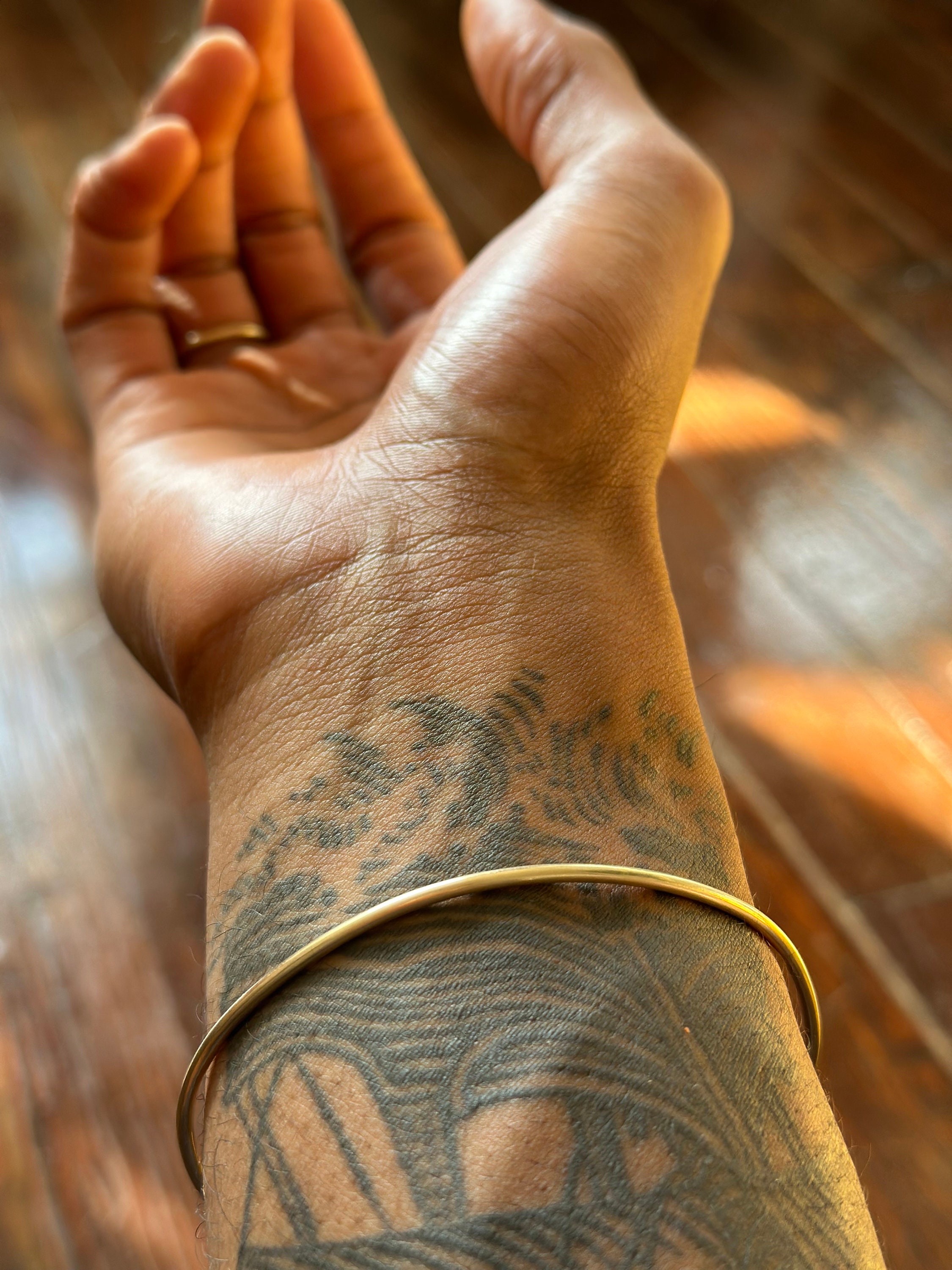 Janpath Bangles Jaanu - Solid 14k Gold Bangle - Etsy