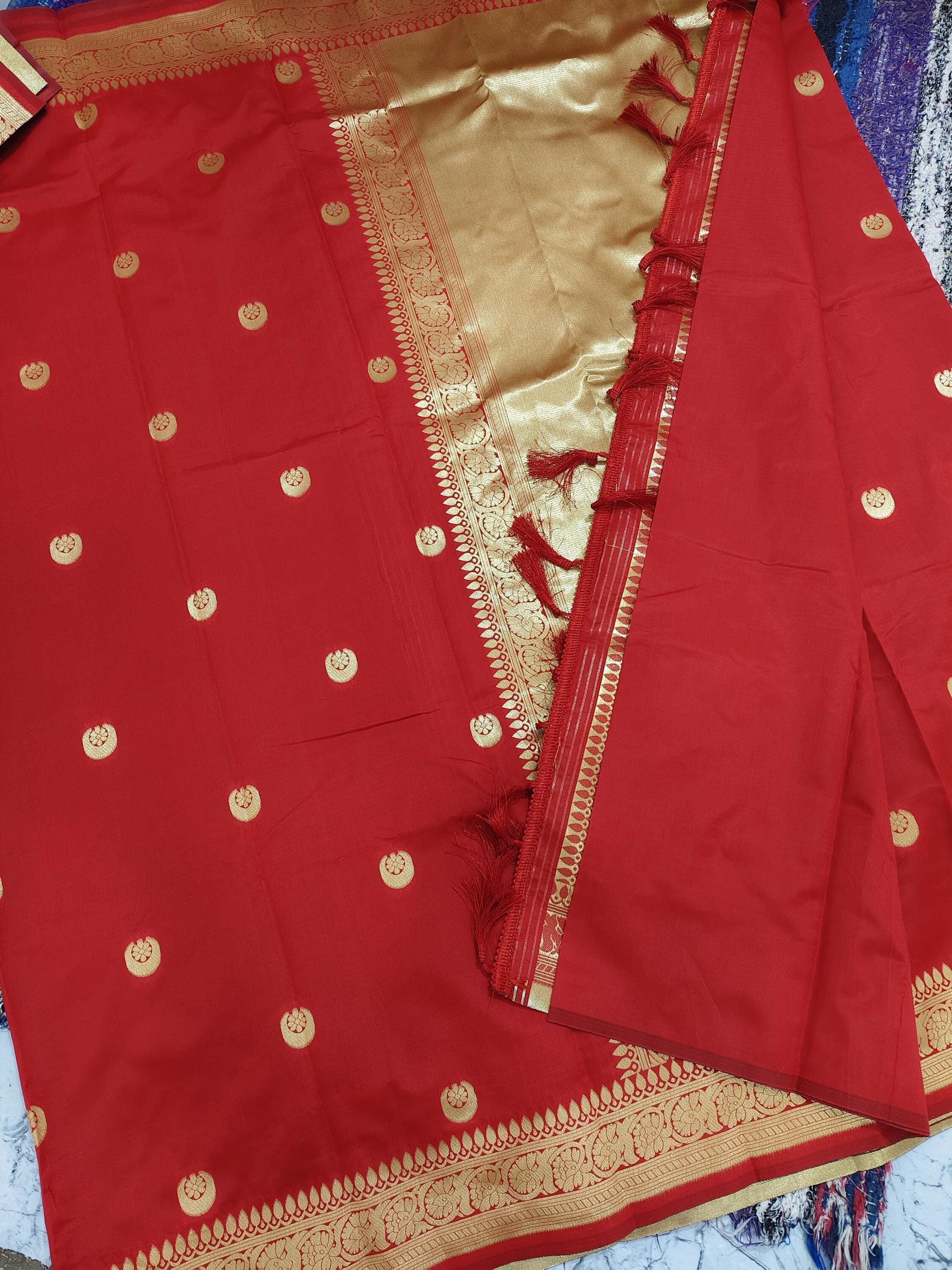 Banarasi Semi Katan Silk Saree: Golden Zari Woven Border