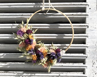 Trockenblumenkranz Trockenblumenring Geschenk und Deko mit Trockenblumen Holzring Fensterdeko Türdeko Boho Blumenring Loop Wanddeko bunt