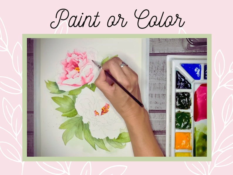 K&ouml;nnte beinhalten: Eine Hand malt ein Aquarellbild von zwei rosa und wei&szlig;en Pfingstrosen mit gr&uuml;nen Bl&auml;ttern. Das Bild ist auf einem wei&szlig;en Blatt Papier. Eine Aquarellpalette mit verschiedenen Farben ist im Hintergrund zu sehen.