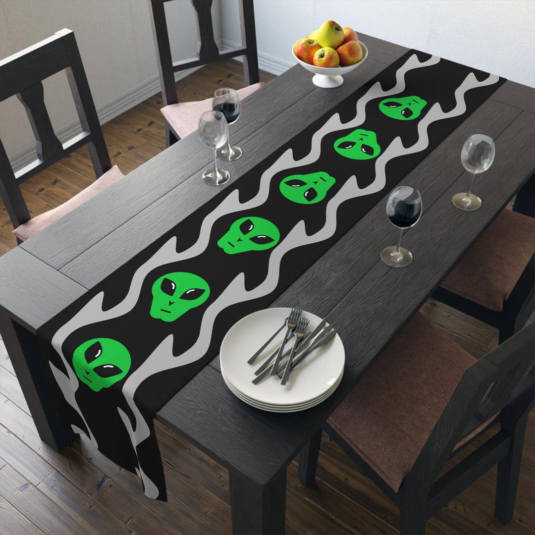 Alien Table Runner, Halloween Table Runner, Green Alien Home Decor ...