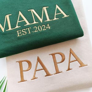 Personalized Mama Embroidered Sweatshirt, Custom Mom Embroidery Hoodie,Birthday Gift for Mum,New Mum Gift,Mother’s Day Gift,Gift for Mom