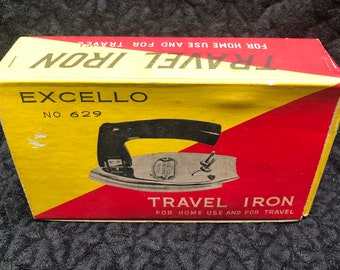 Vintage 1950s Excello Travel Iron No 629.  NEW IN BOX, Never Used!