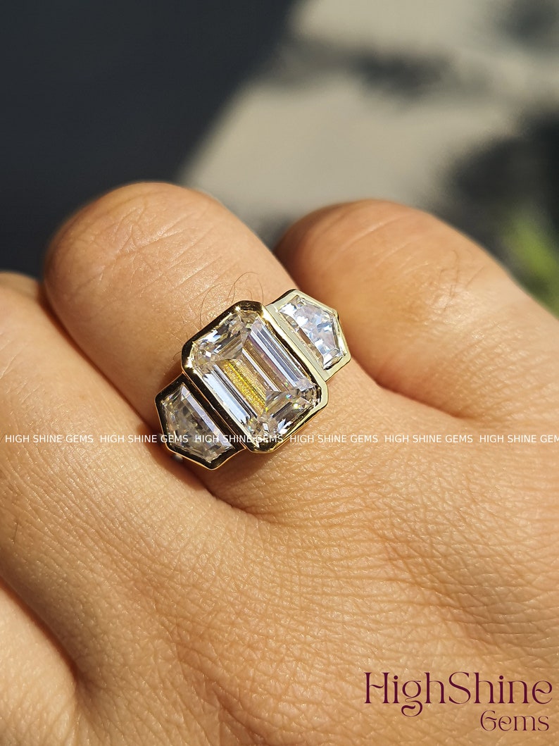 4 CT Emerald Cut Moissanite Trilogy/Trapezoid Side Stones/14k Solid Yellow Gold/Three Stone Ring/Engagement Ring/Anniversary Gift For Her Bild 5