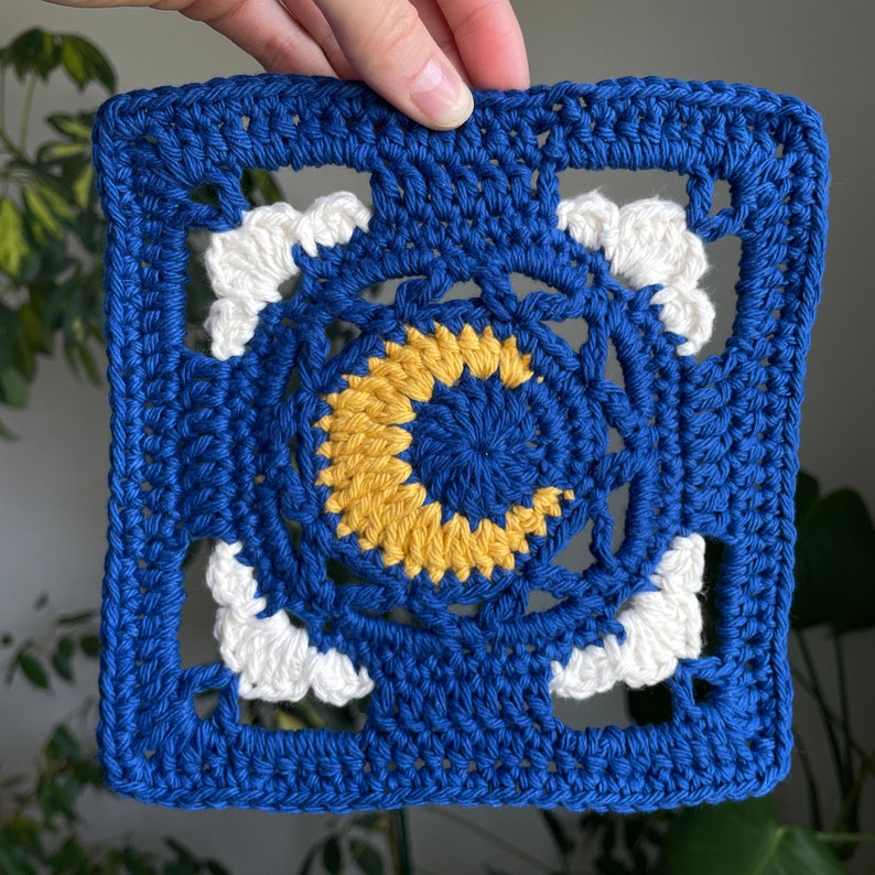 Ensemble de motifs au crochet Cloudy Day and Night grand-mère Carré grand-mère au crochet, motif soleil et lune au crochet image 9