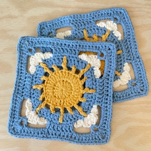 Ensemble de motifs au crochet Cloudy Day and Night grand-mère Carré grand-mère au crochet, motif soleil et lune au crochet image 4