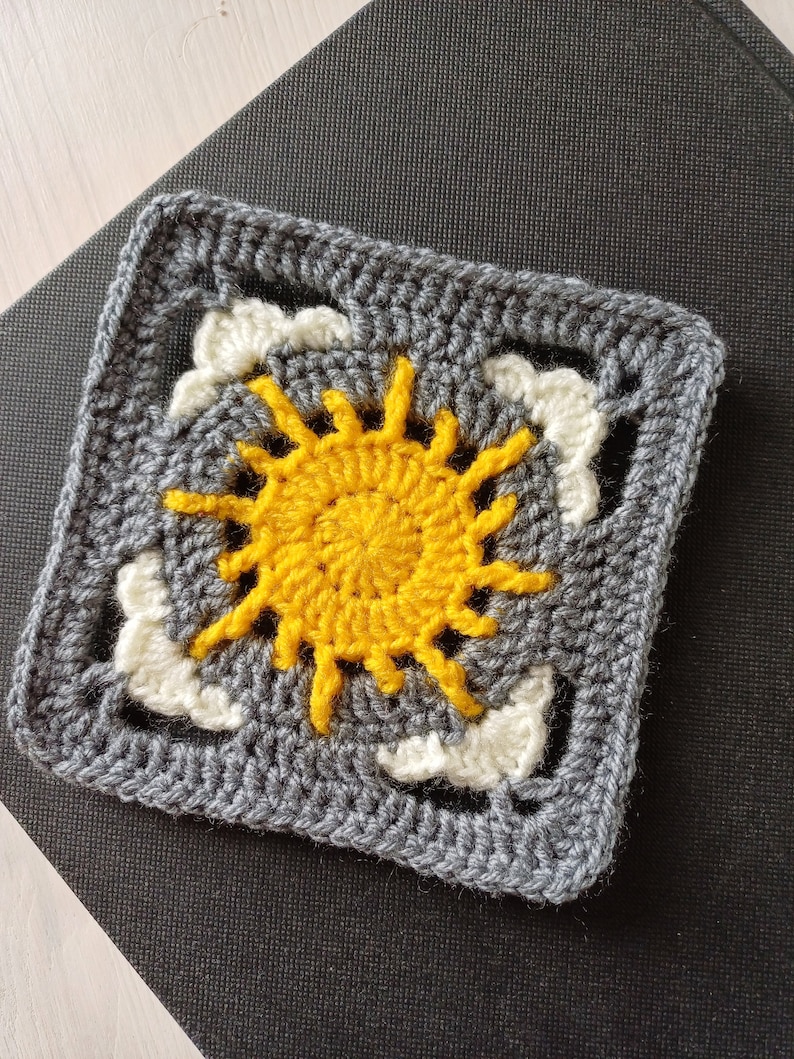 Cloudy Day granny square crochet pattern crochet granny square, crochet pattern, sun crochet pattern, sun granny square pattern zdjęcie 3