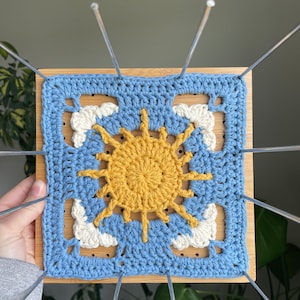 Cloudy Day granny square crochet pattern crochet granny square, crochet pattern, sun crochet pattern, sun granny square pattern zdjęcie 8