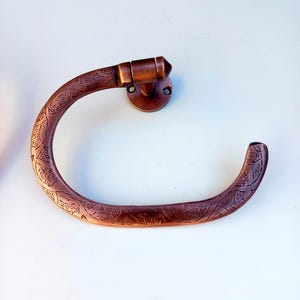 Porta carta igienica inciso a mano in rame massiccio, porta carta igienica antico realizzato a mano, raccordo per bagno montato a parete, design vintage
