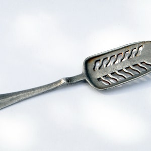 Metal absinthe spoon