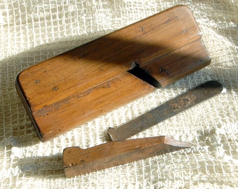 OUTIL ANCIEN. PLANE de menuisier charpentier forgée dans une rape EUR 7