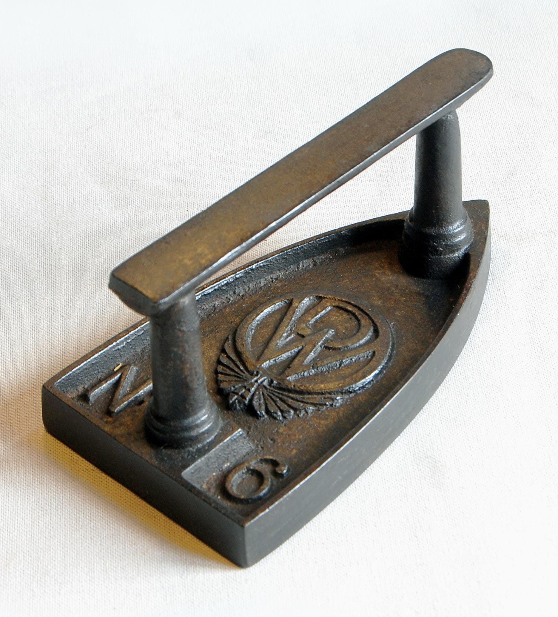 Fer a repasser vintage ancien 1900 - Collection