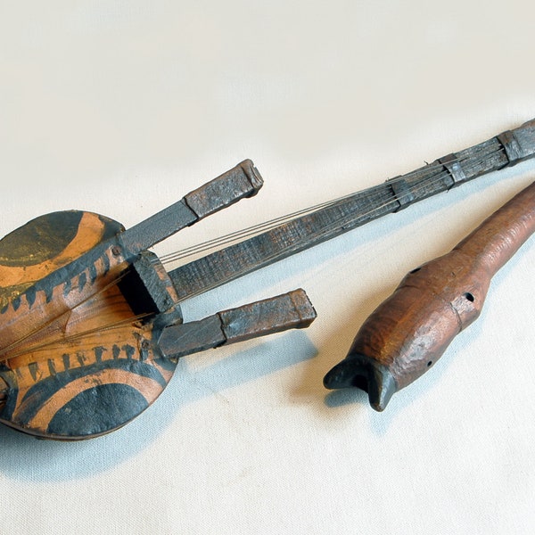 Instruments de musique africain en bois (ensemble de 2).