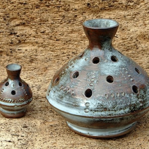 Glazed ceramic flower pot (set of 2 pots of different sizes).