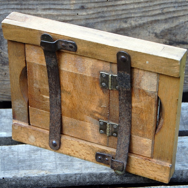 Ancien chassis-presse en bois plaque photographique en verre 9 cm x 12 cm.