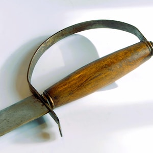 ANCIEN SABRE A CHAMPAGNE La Cave De Gnafron AVEC COFFRET D'ORIGINE
