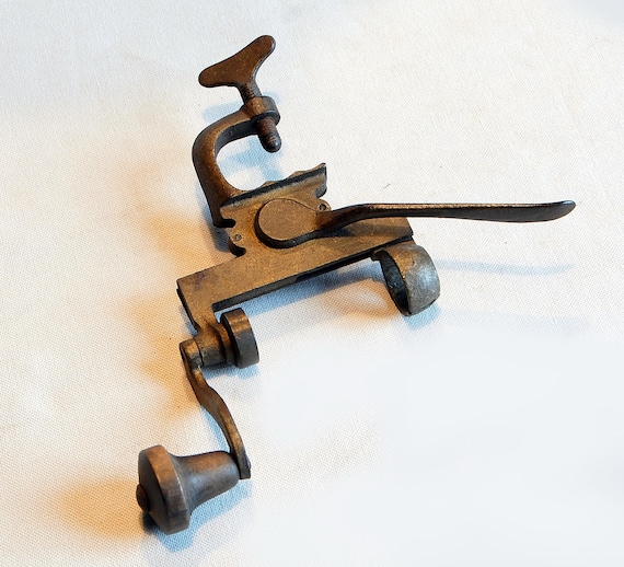 ANCIEN SERTISSEUR À cartouches pour calibre 12 et 16 EUR 20,00