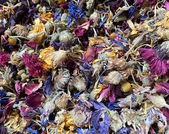The Hamster Mixologists Luxury Floral Mix (75g) – Sweet Scents, Intriguing Textures and Bold Colours to Add Life to Your Pet's Enclosure