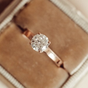 Thick Band Solitaire Ring, 10k/14K/18k Solid Gold, 1.00 Carat Round Brilliant Moissanite Diamond Engagement Ring Anniversary Gift For Women