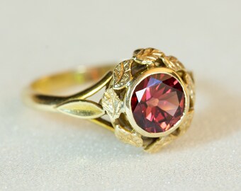 18ct gold deep pink tourmaline gemstone ring with leaf motif - 18k yellow gold vintage ring - size K (NZ, Aus, UK), size 5 1/4 (US)