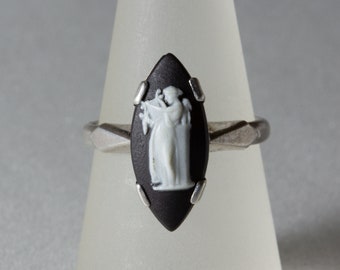 Vintage black basalt Wedgwood jasperware navette cameo & sterling silver ring - goddess Erato, lyre - size N (NZ, Aus, UK), size 6 3/4 (US)