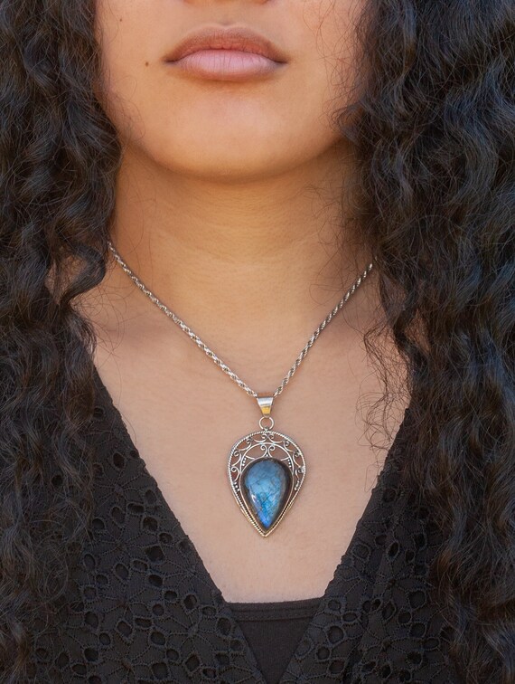 Vintage sterling silver filigree labradorite inver