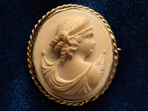 9金GENUINE ITALIAN HAND CARVED CAMEO