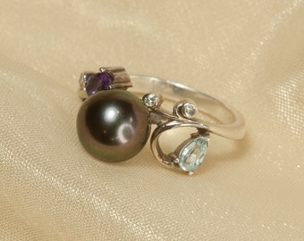 Vintage sterling silver ring with black pearl, aquamarine, amethyst & diamonds - size 6 1/2 (US) M 3/4 (NZ, Aus, UK) - free shipping