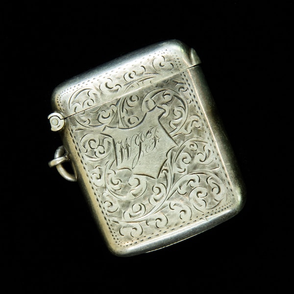 Antique sterling silver vesta case made in Chester England 1907 by William Neale - hand engraved Edwardian match safe in great condition