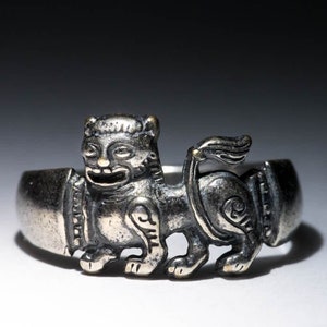 Slavic lion jewelry ring. East europe Byzantium style jewelry. Medieval style Byzantian jewelry ring. Slavic studies north european jewelry