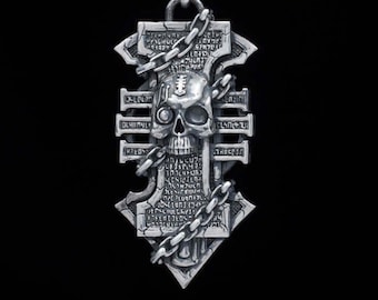 Inquis rosette ition scull scull hammer of war pendant. Skull war jewelry. Hammer 40 jewelry. Fantastic Insignia Sci-Fi jewelry pendant