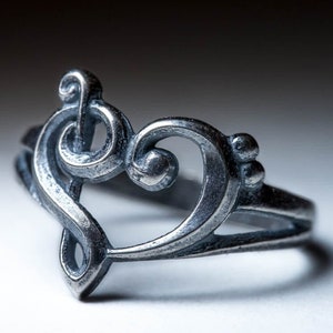 Music heart jewelry ring. Musician gift. Treble clef jewelry. Music fan jewelry ring. Symbol of music artistic jewelry. Musical note ring