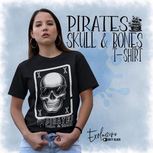 -shirt pirate tête de mort | T-shirt streetwear tatouage graffiti | Design de cartes à jouer pour homme et femme | Chemise d'été à graphisme urbain audacieux
