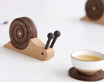 Wooden Snail Coasters Set of 5 with Holder Desktop Decoration Gift, Cute Wood Tea Coffee Milk Cup Mat, Drink Coasters Home Table Decor Gifts