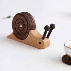 Wooden Snail Coasters Set of 5 with Holder Desktop Decoration Gift, Cute Wood Tea Coffee Milk Cup Mat, Drink Coasters Home Table Decor Gifts zdjęcie 4