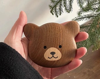 Personalized Bear Pocket Mirror Gifts for Mom, Cute Wooden Compact Mirror Mother's Day Gifts for Her, Mini Bear Makeup Mirror Gifts for Her.