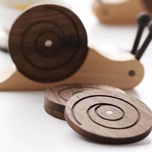 Wooden Snail Coasters Set of 5 with Holder Desktop Decoration Gift, Cute Wood Tea Coffee Milk Cup Mat, Drink Coasters Home Table Decor Gifts zdjęcie 2