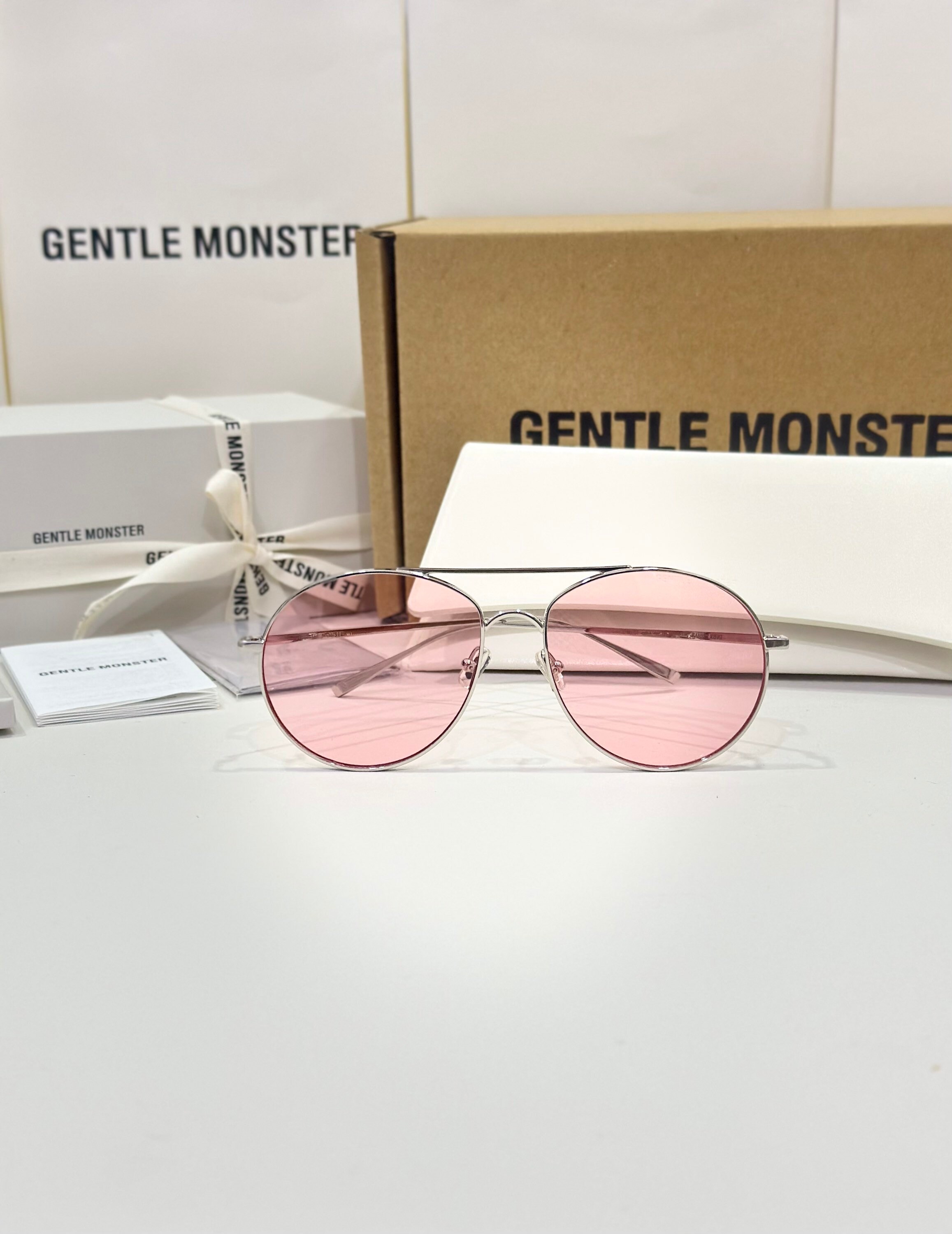 GENTLE MONSTER NCTテヨン着用