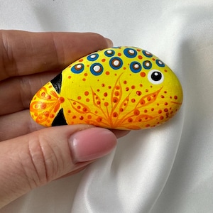 Funny Fish – Hand-Painted Rock with a Smiling Yellow Fish. Original acrylic painting on the stone. Happy fish painting on the natural stone