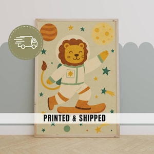 Impresión de guardería de león astronauta, monopatín de león espacial caprichoso, arte de pared para habitación de niño pequeño o sala de juegos, estilo retro, decoración impresa y enviada / 11