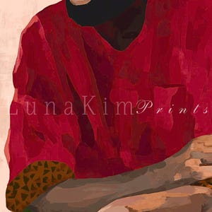 Puede incluir: Una impresi&oacute;n de arte digital que presenta a una persona con una camisa roja con cuello negro. La obra de arte tiene un estilo texturizado y pict&oacute;rico. El texto "Luna Kim Prints" es visible en la esquina inferior izquierda.