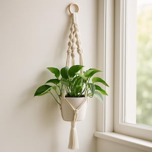 Colgador de Macramé para plantas. Colgador para jardín interior. Colgador hecho a mano con algodón reciclado. Colgador eco-friendly.
