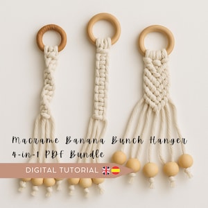 Peut inclure: Trois suspensions macramé pour bouquets de bananes avec anneaux et perles en bois. Le cordon de coton blanc cassé est noué selon différents motifs. Le texte sur l'image indique "Macramé Banana Bunch Hanger 4-en-1 PDF Bundle" et "Digital Tutorial".