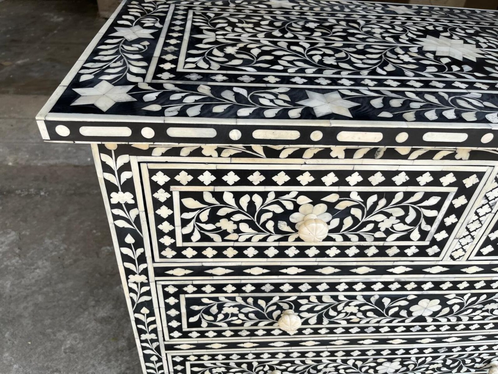 Bone Inlay Chest of Drawer, Bone Inlay Four Drawer Dresser Black Bone ...