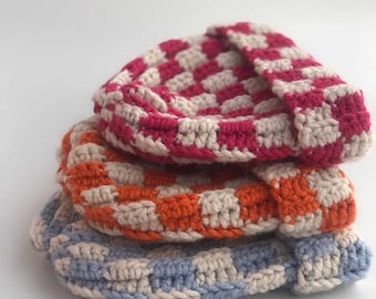 chapeau de bonnet à carreaux au crochet fait à la main, chapeau d’hiver doux et mignon, bonnet en laine, bonnet personnalisé bicolore, chapeau unisexe design.