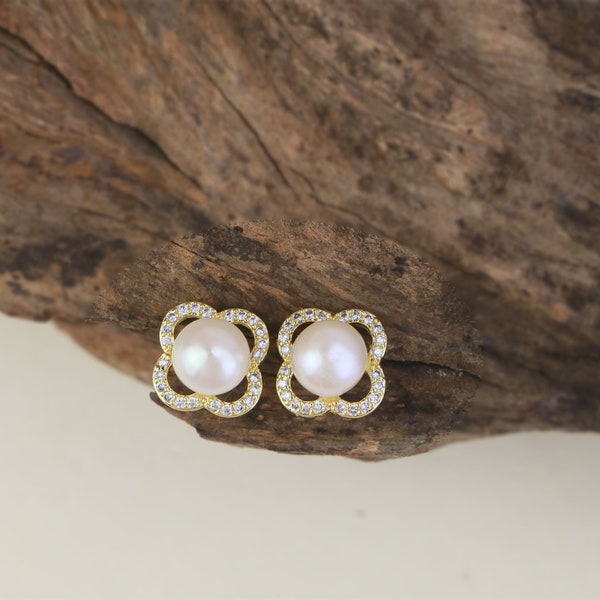 Diamond Clover Flower Earrings,Real Natural Pearl Stud Earrings,Gold Clover Earrings,Bridal Earrings,Wedding Jewelry,Gifts For Her